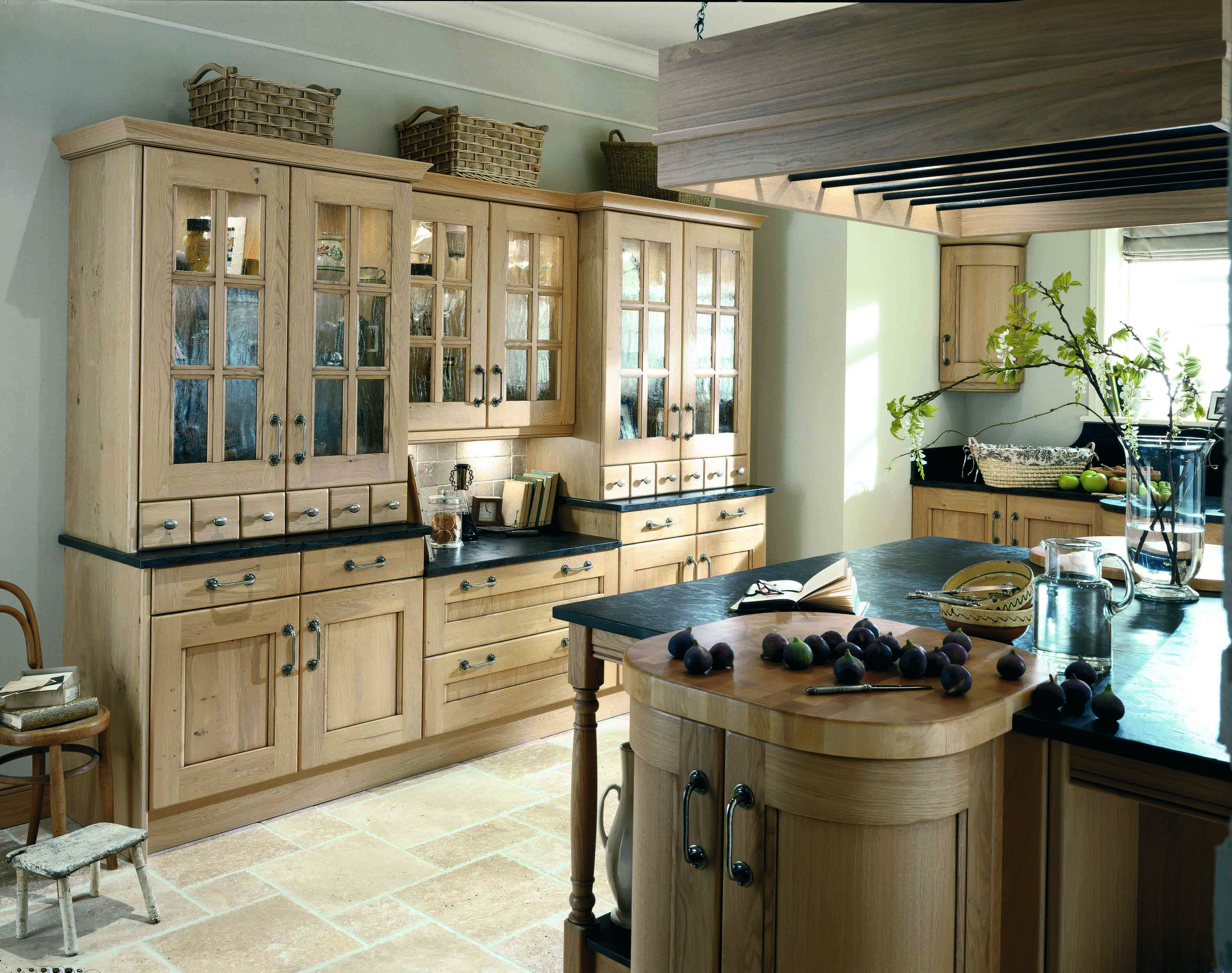 Красивые комната кухня. Кухни в стиле Кантри. Кухня в стиле Винтаж. Красивые деревянные кухни. Кухонный гарнитур в стиле ретро.